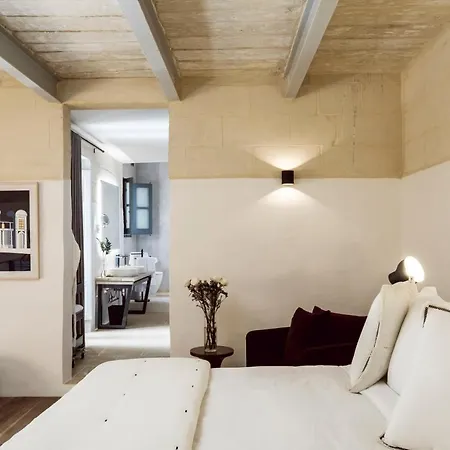 21 Frederick Street Apartment