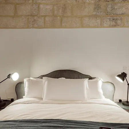 21 Frederick Street * Valletta